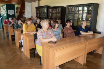 В Нерчинском музее представили выставку редких книг и юбилейное издание к 150-летию городской библиотеки